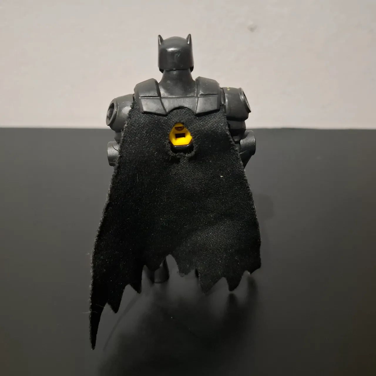 Boneco Batman Brave & the Bold Electro Shield 2009 - Foto 2