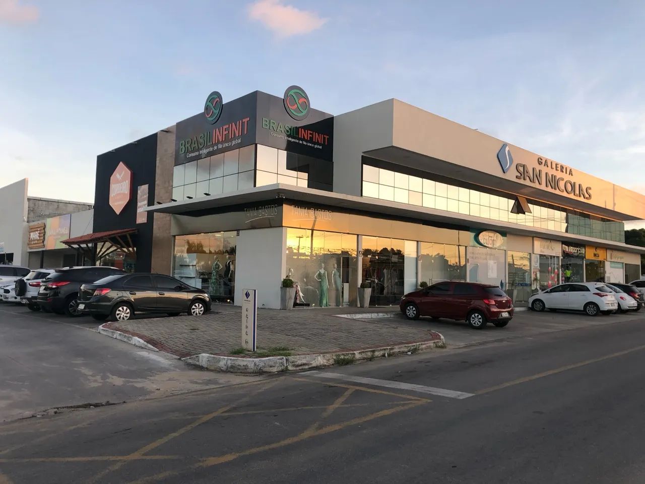 Galpão via expressa - Galeria San Nicolas