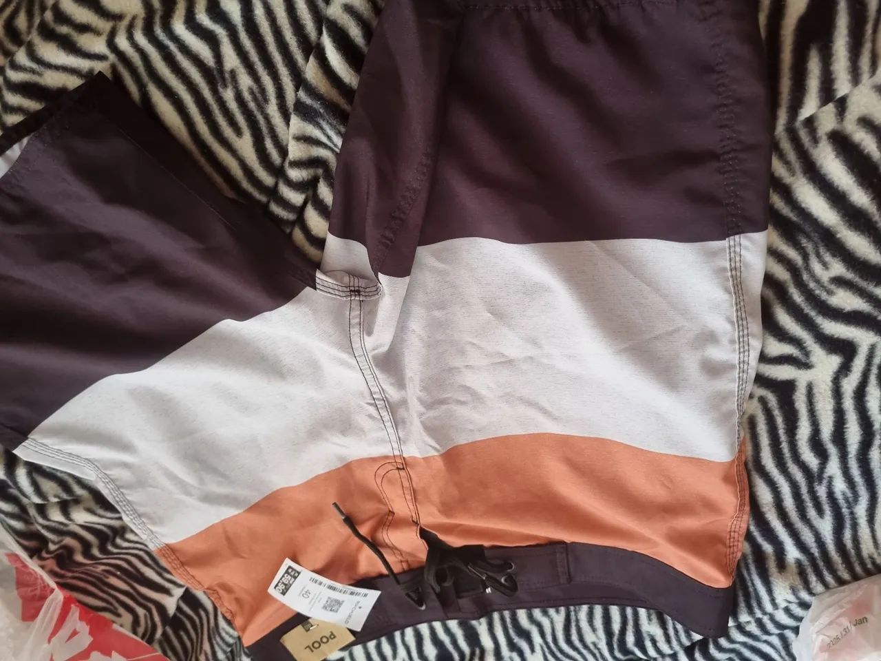 Shorts de Praia Colorido - Tamanho 40
