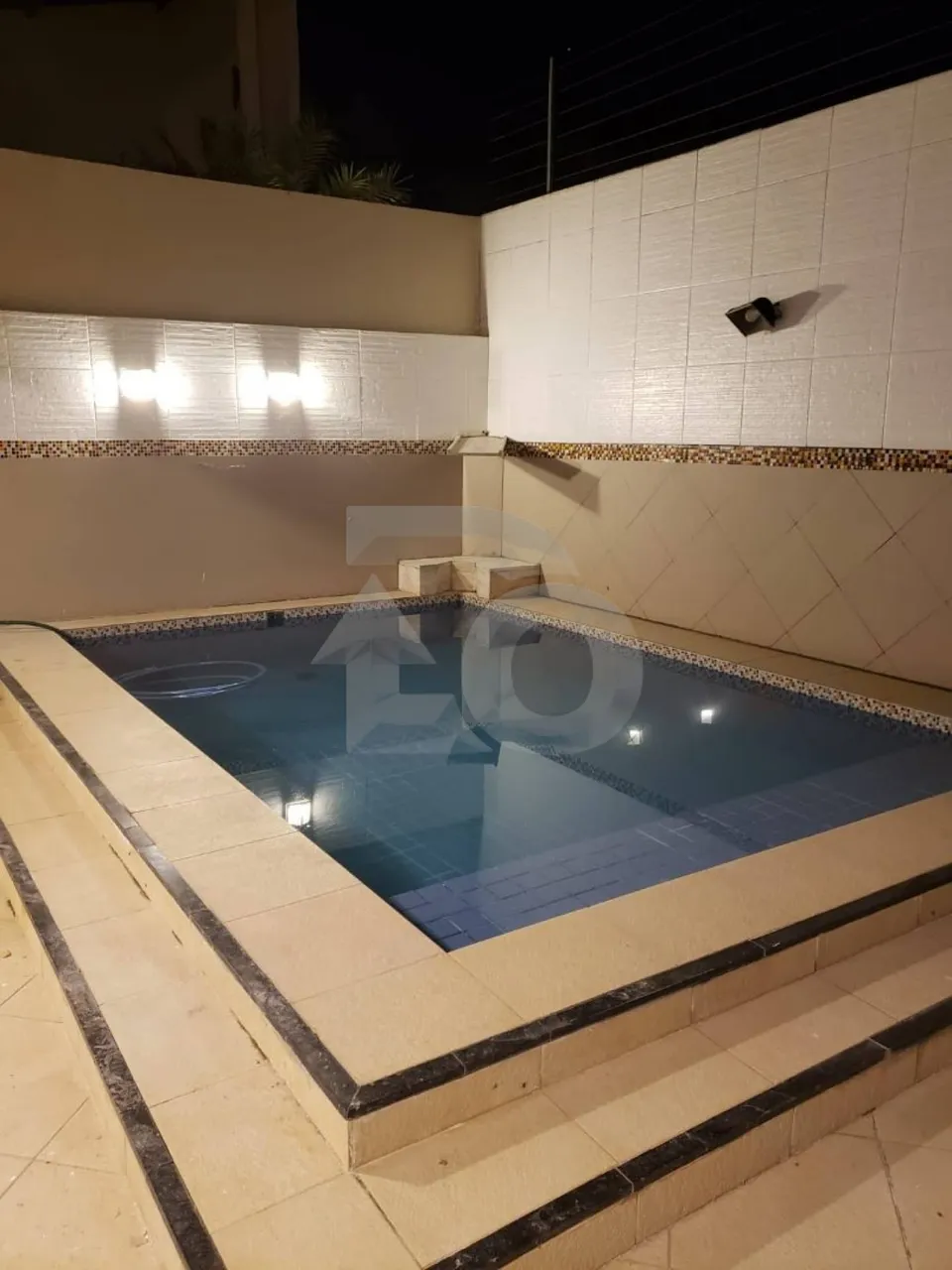 Imóvel Alto Padrão no Caminho das Árvores  5 Quartos e Varanda Elegante
