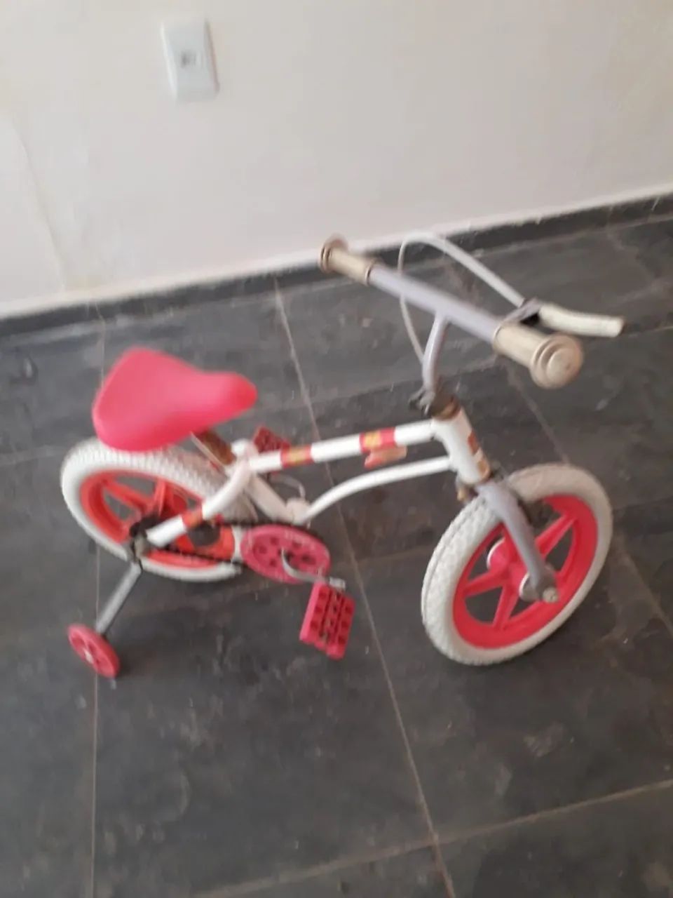 1 Bicicleta infantil da barbie - Foto 2