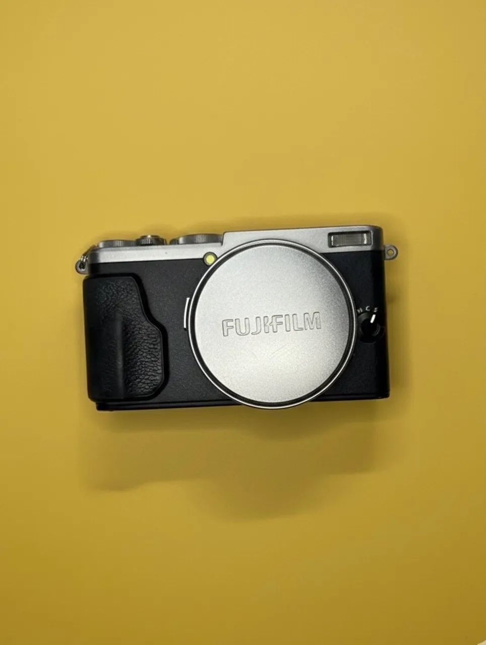 câmera digital fujifilm x70