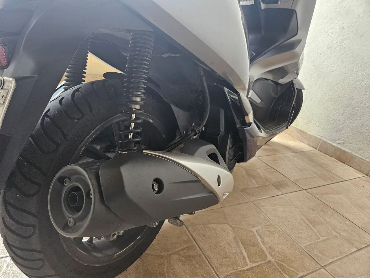 Pcx sport ABS Abaixo da fipe 14mil km (ler anunio) - Foto 4
