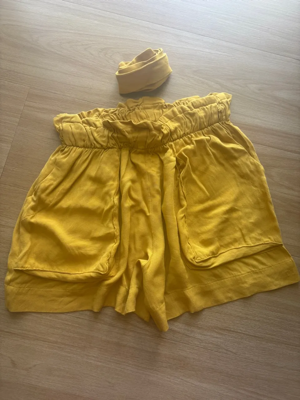 Shorts Feminino com Cinto