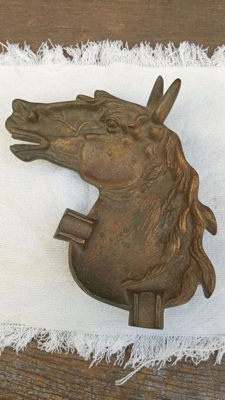 Par de Cinzeiros em Bronze - Cavalos - Foto 2