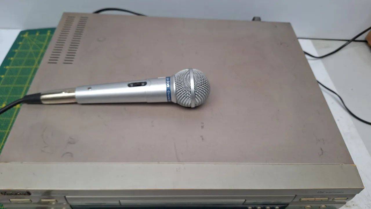 Karaokê Raf modelo vmp 9000 microfone(200 músicas na memória) - Foto 2