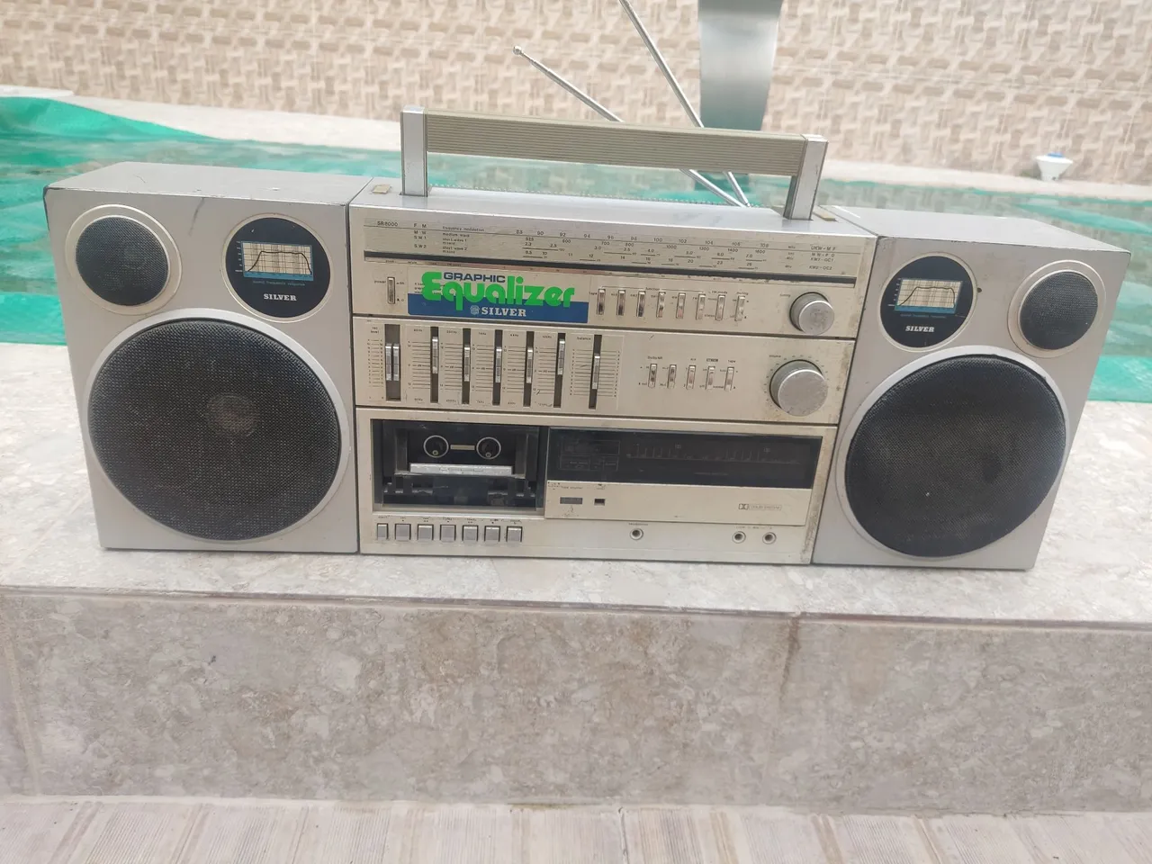 Boombox silver Sr 8000