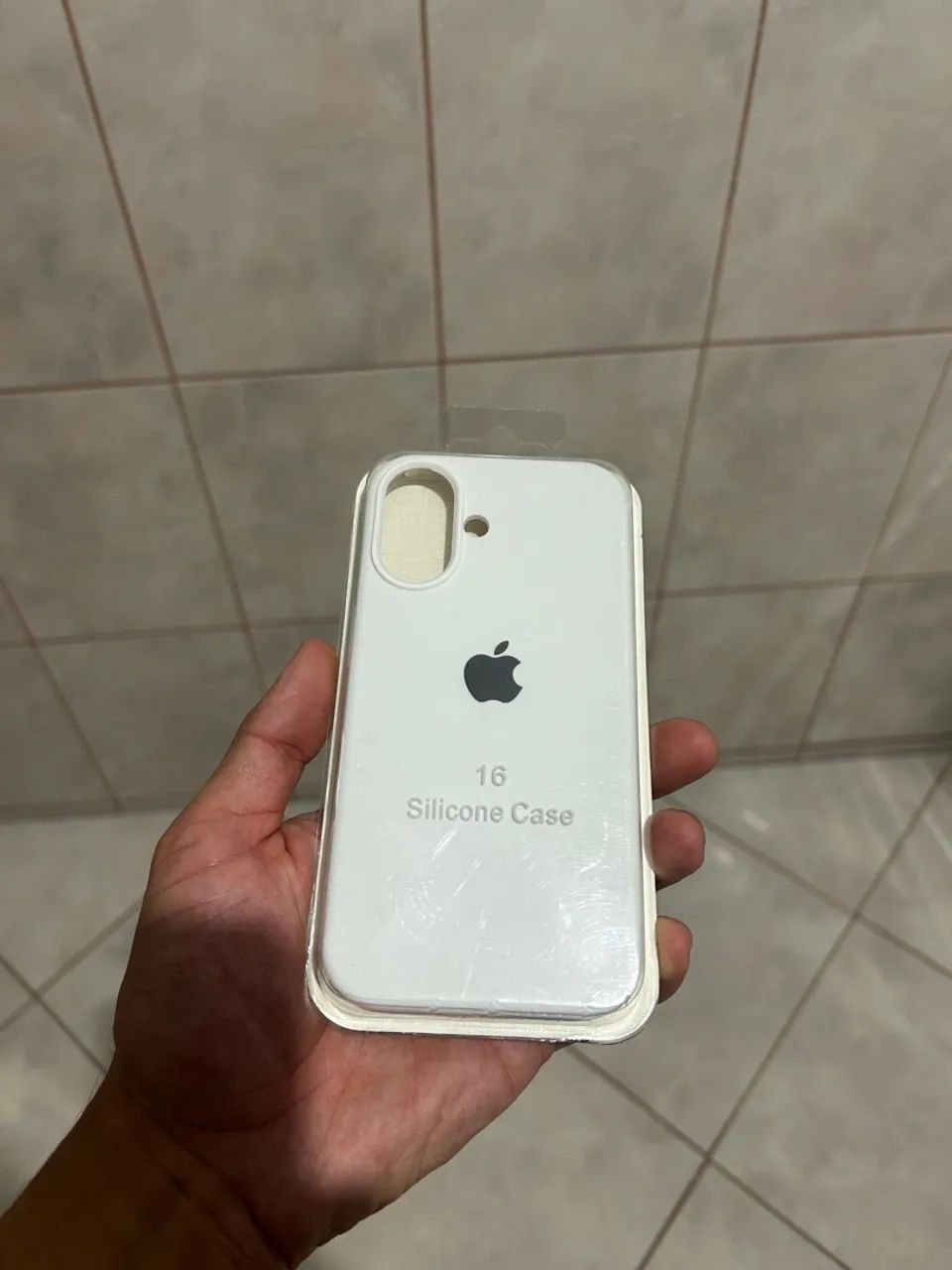 Capinha silicone para iPhone 16  - Foto 2