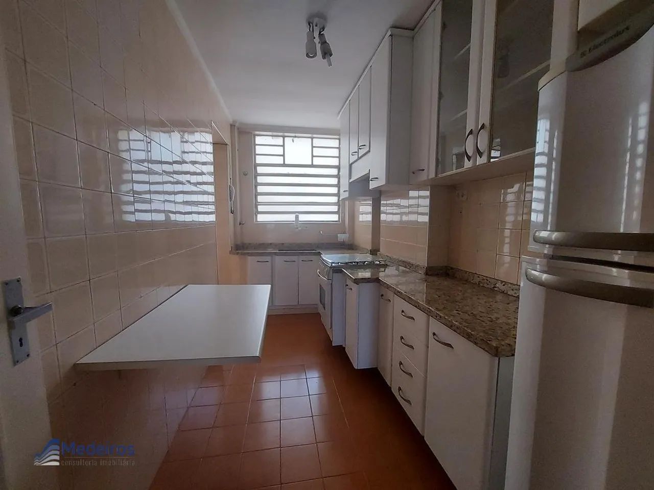 APARTAMENTO 01 DORMITÓRIO COM ARMÁRIOS, SEMI MOBILIADO, LADO METRÔ, RUA MARIA PAULA, 279-  - Foto 5