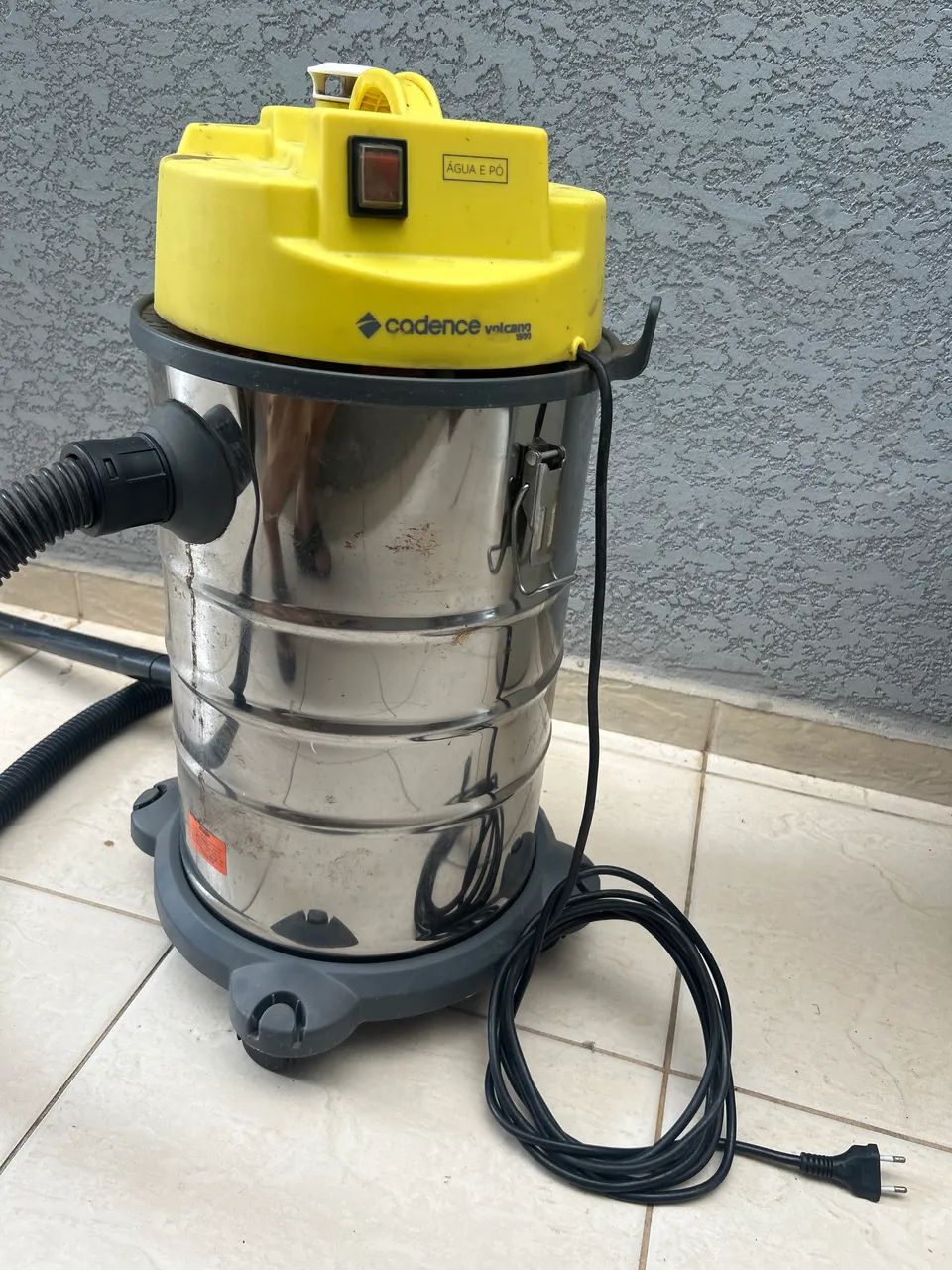 Aspirador de Pó e ÁGUA - CADENCE