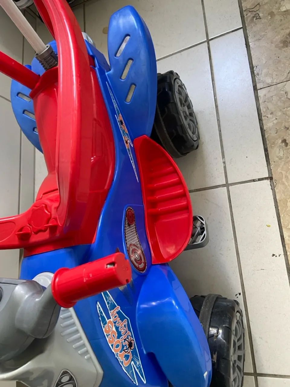 Carrinho de passeio infantil com empurrador - Foto 3