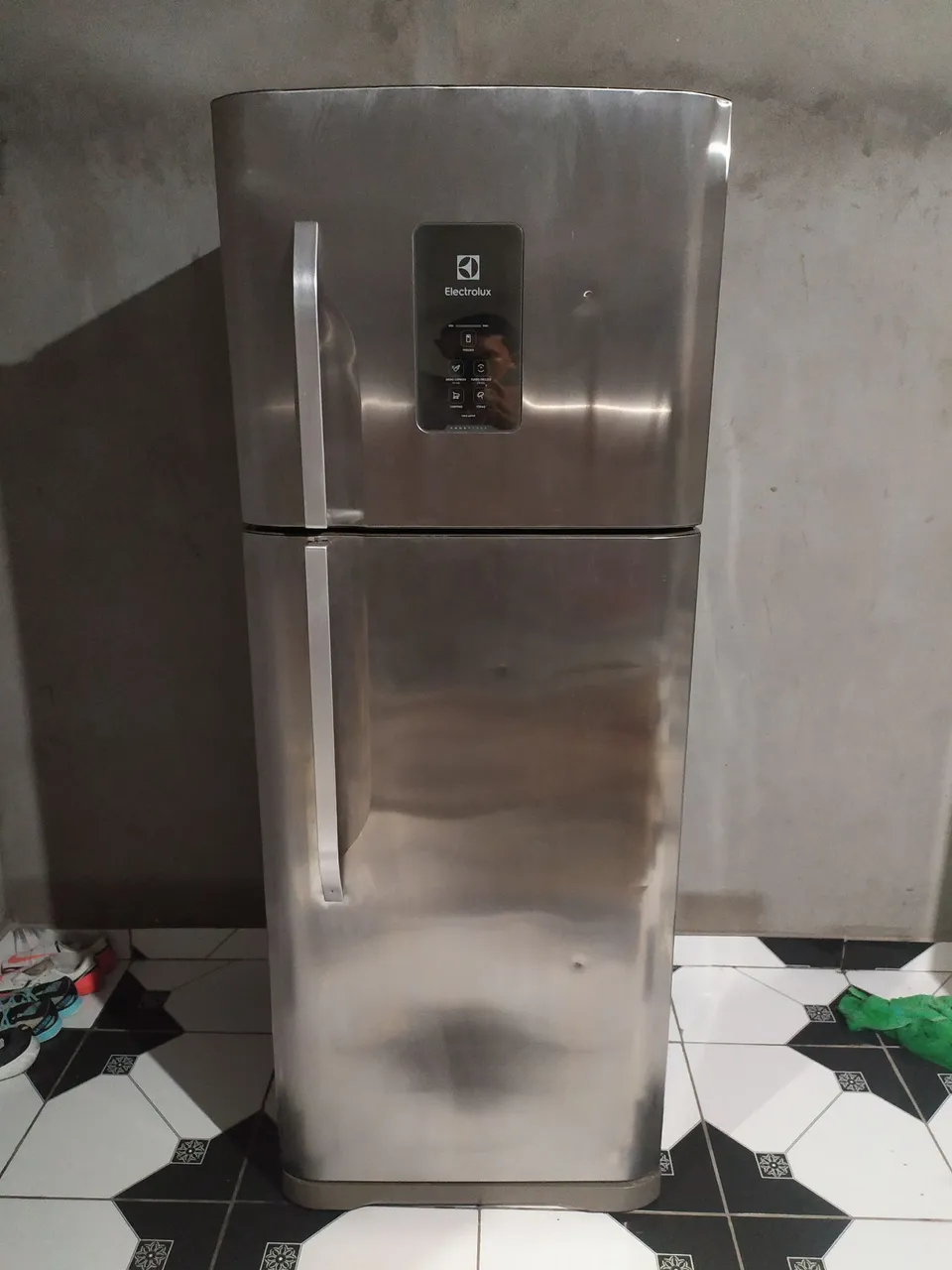 Geladeira Electrolux Frost Free faço entrega