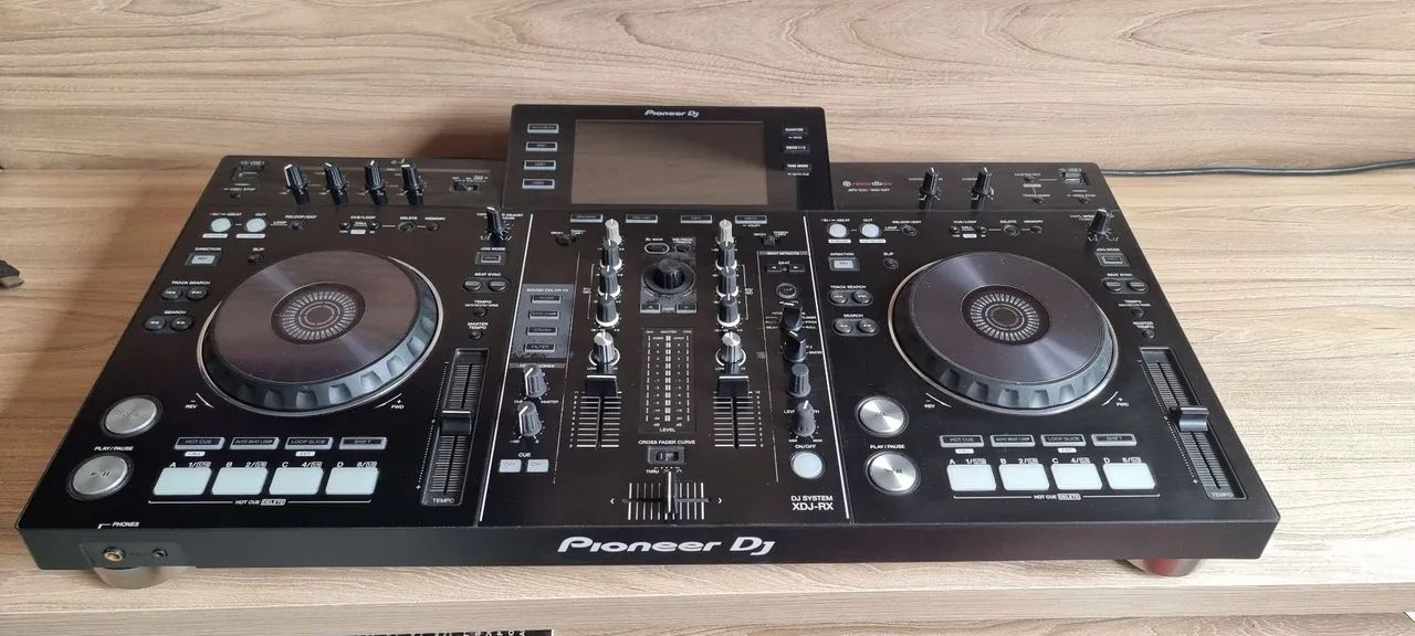 XDJ-RX Pioneer c/ Case Rígido (Novíssima)