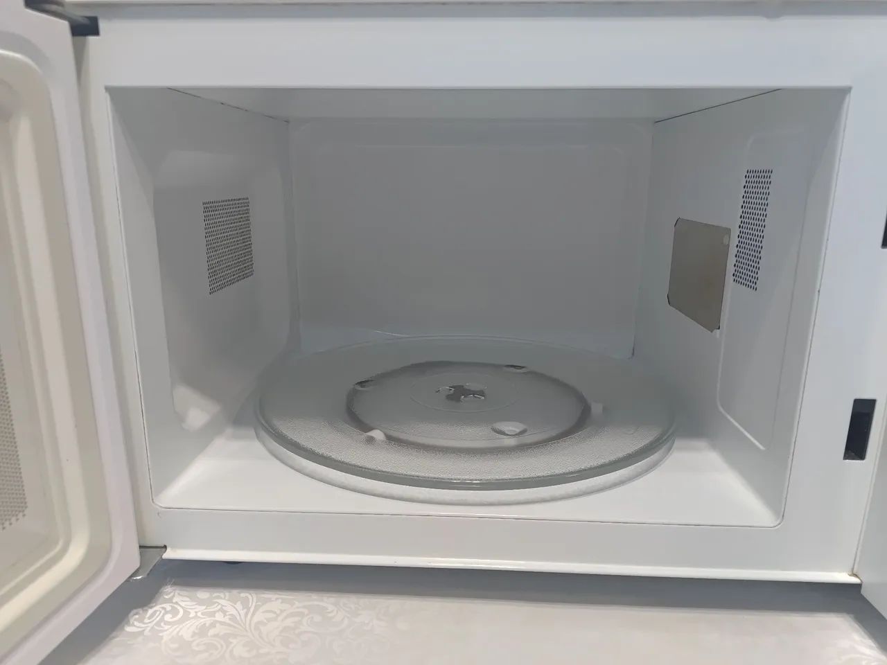 Micro-ondas Panasonic Perfect 25l 127v - Foto 2