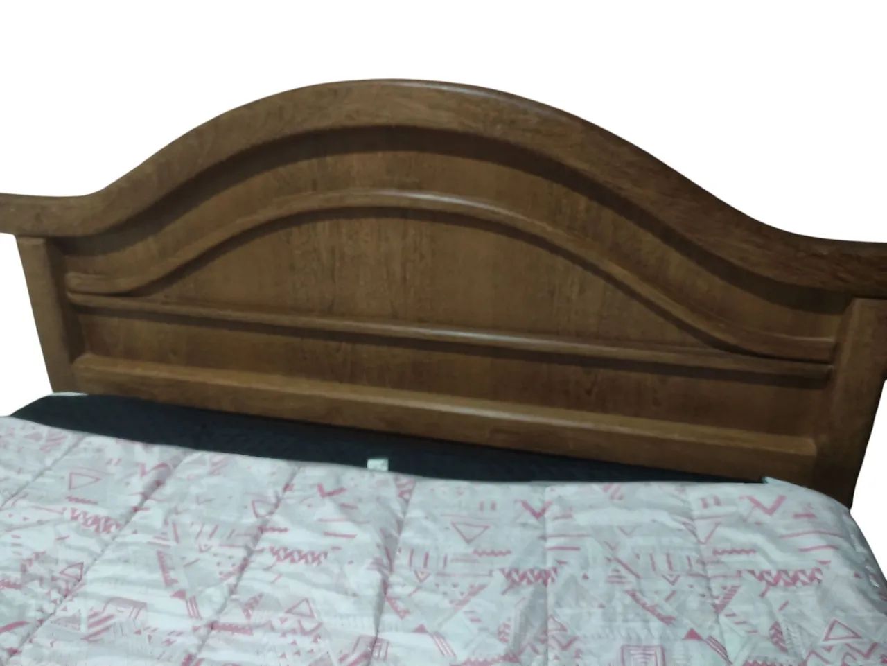  Cama Casal com colchão casal  até 250 kg