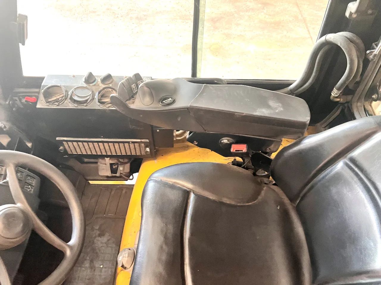 Empilhadeira Yale GP070VX ano 2014, à Diesel, com ar condicionado, em SP - Foto 5