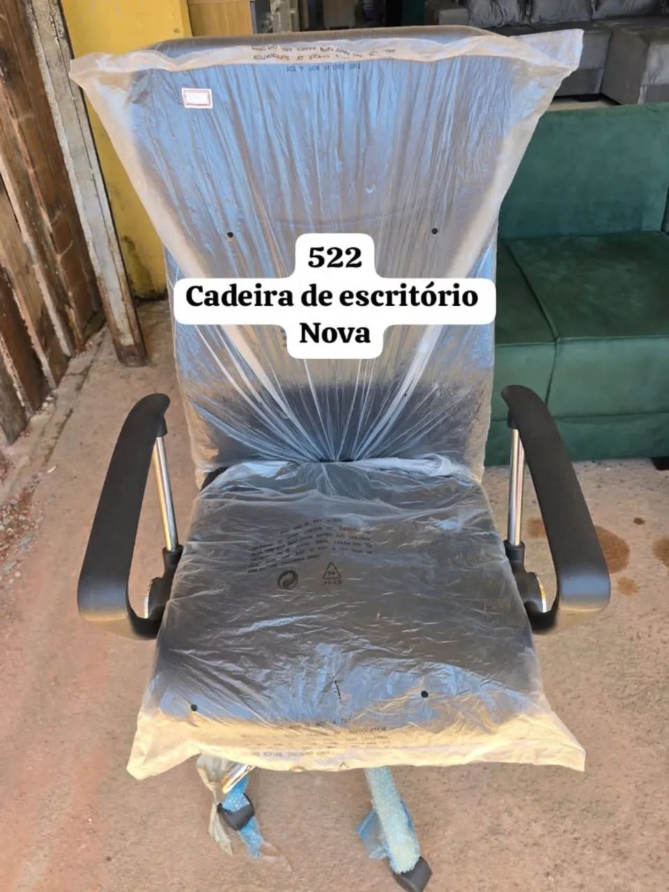 Cadeiras de Escritório Novas valor nas fotos - Foto 3