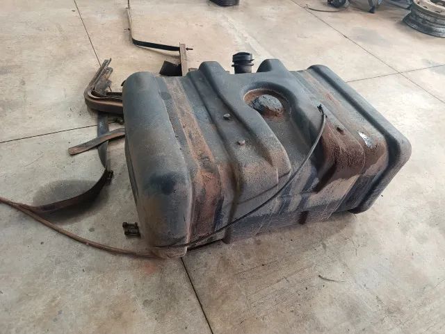 Tanque de plástico para combustivel 