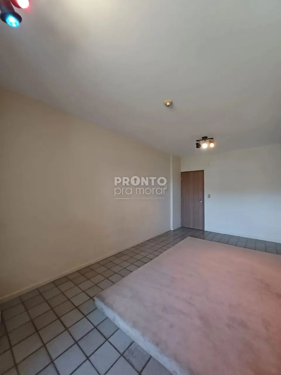 Sala/Conjunto Comercial Cervantes, unidade 306, Coelhos