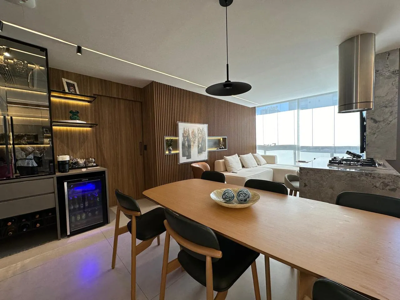 Glamour e Requinte em um só Apartamento. O Melhor Prédio da Enseada do Suá ! Bem vindo ao