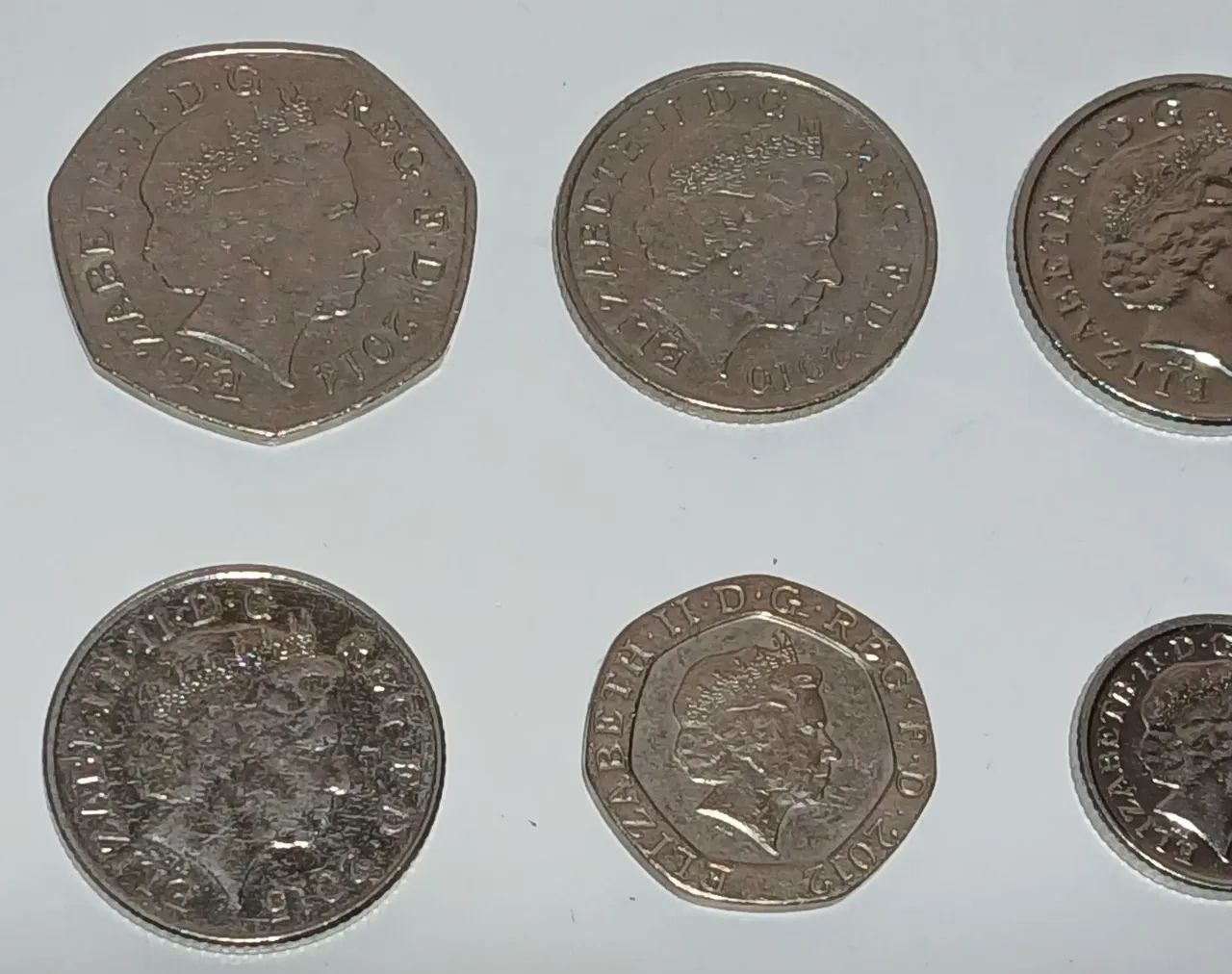 Lote com 8 moedas do Reino Unido - Foto 5