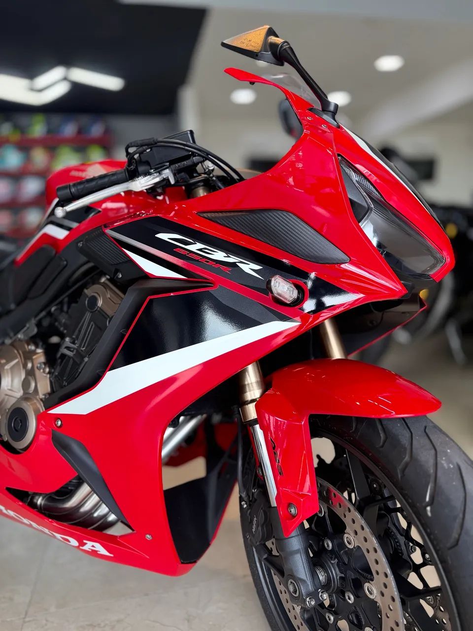 CBR 650r 2022  - Foto 2