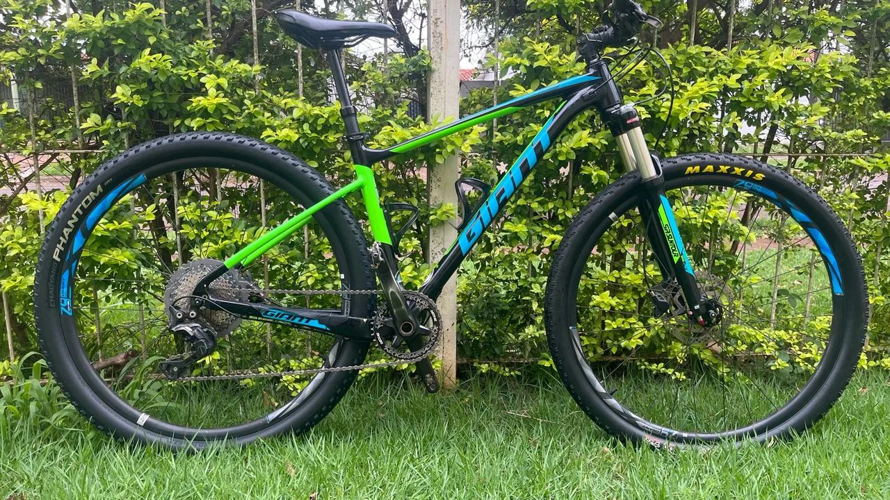Bicicleta MTB Giant Fathom 2