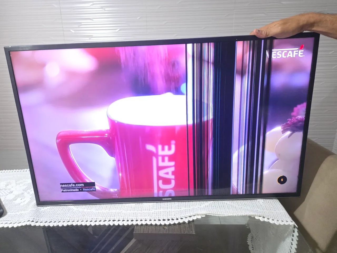 TV Samsung 40" com defeito na tela - Foto 4