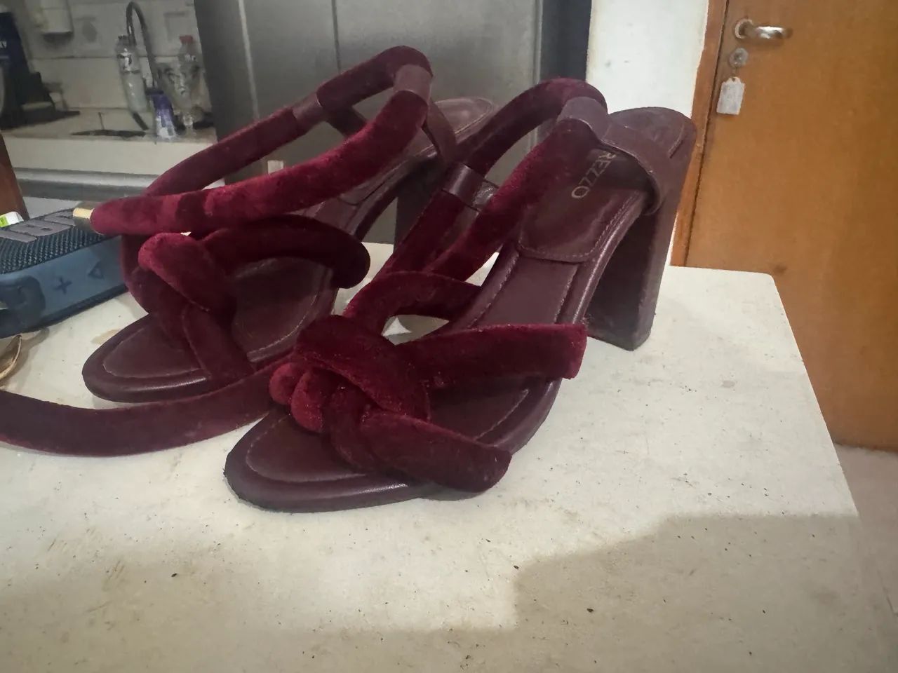 Sapatos variados de marca tamanho 35 - Foto 2