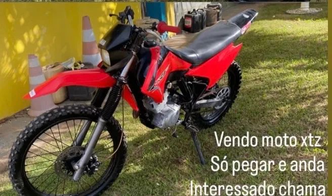 MOTO DE TRILHA XTZ