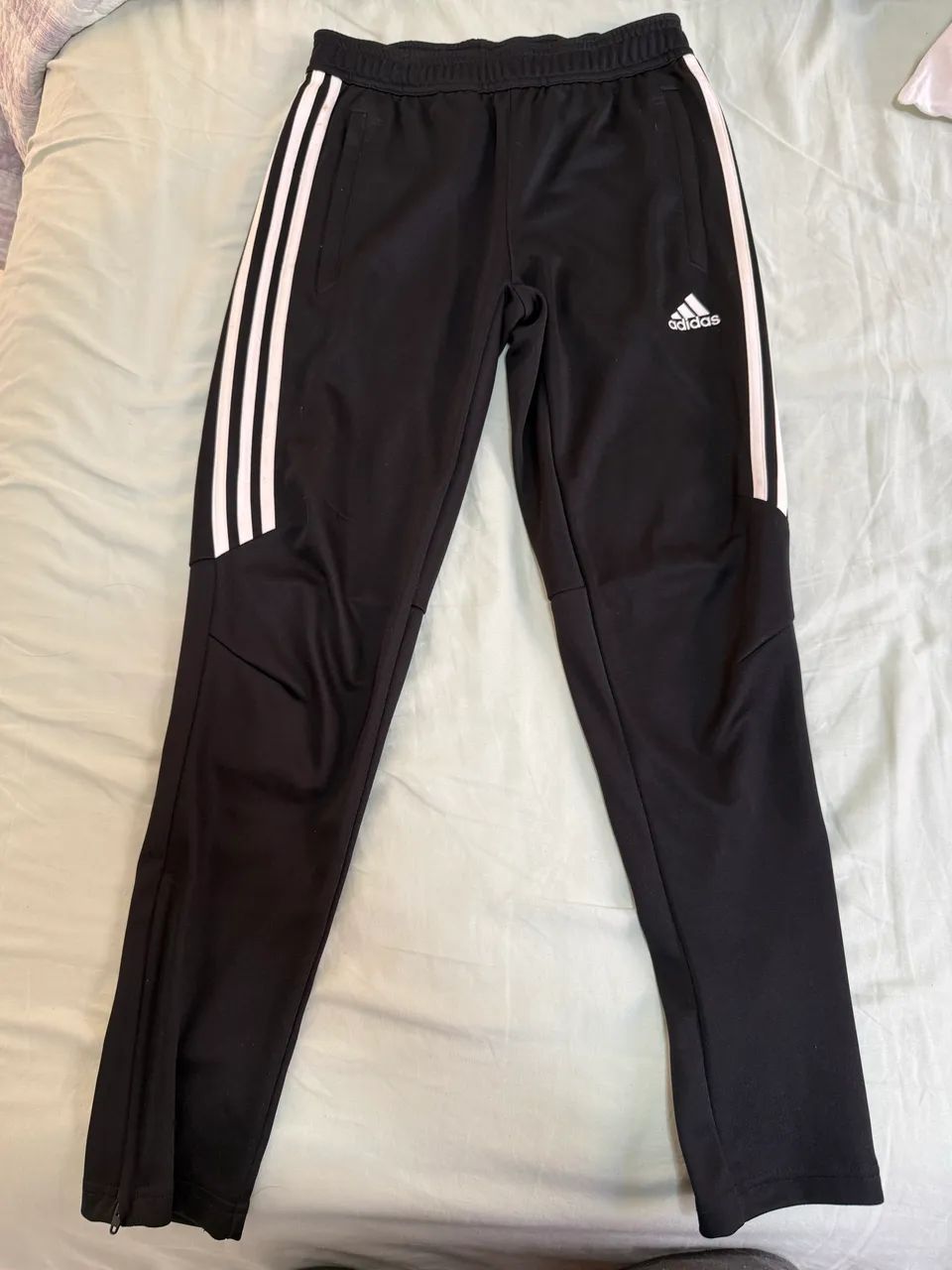 ROUPAS ORIGINAIS (TOMMY, HOLLISTER E ADIDAS - Foto 2