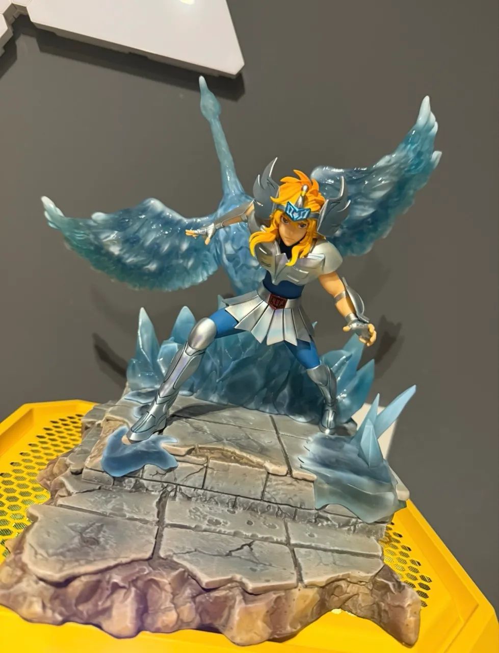 Hyoga Cysne Deluxe - Iron Studios - Foto 2