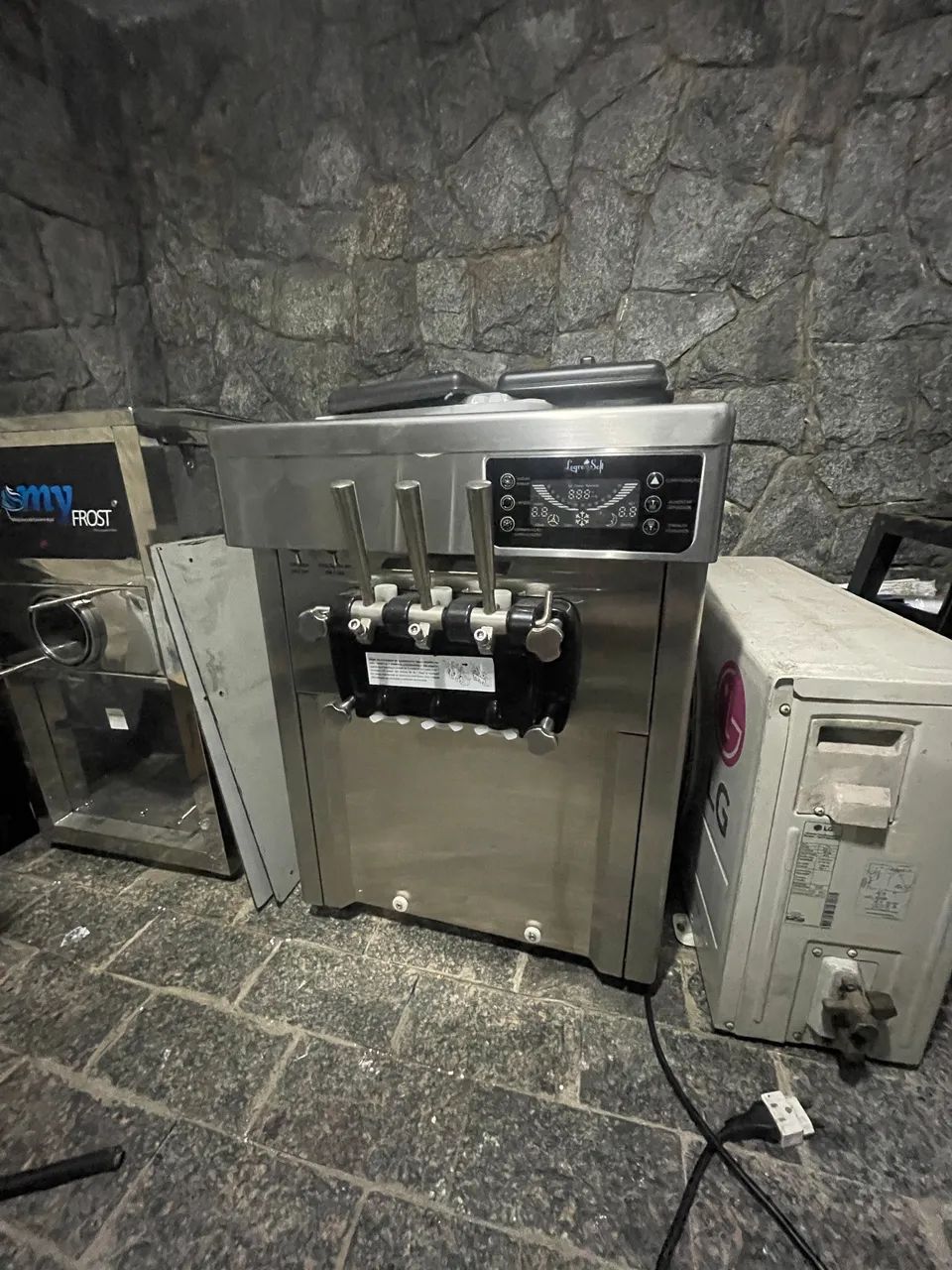 vendo maquina de sorvete da logrosoft 