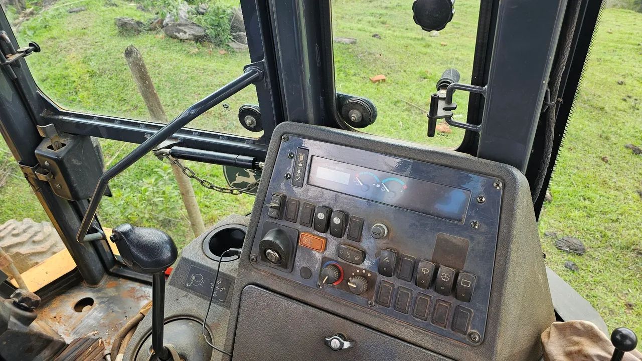 Retroescadeira JD 310L 2020 4x4 cabinada 3.700h único dono, em perfeito estado - Foto 12