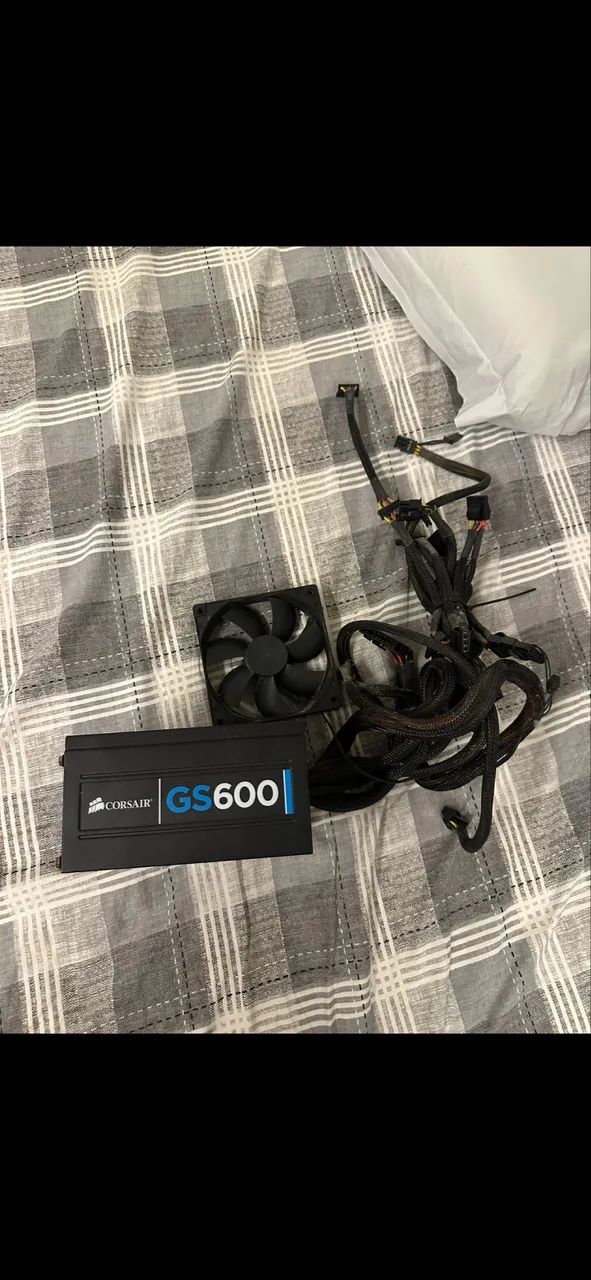 Corsair GS600 (modelo CMPSU-600G)