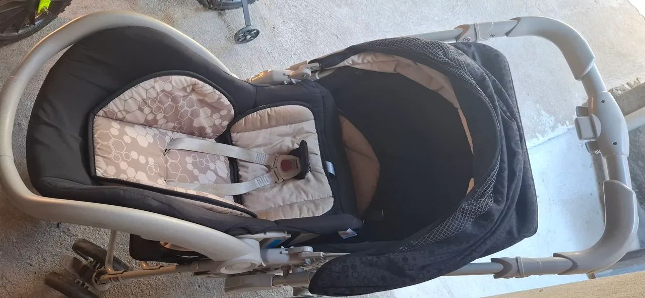 Carrinho de bebê+ bb conforto 
