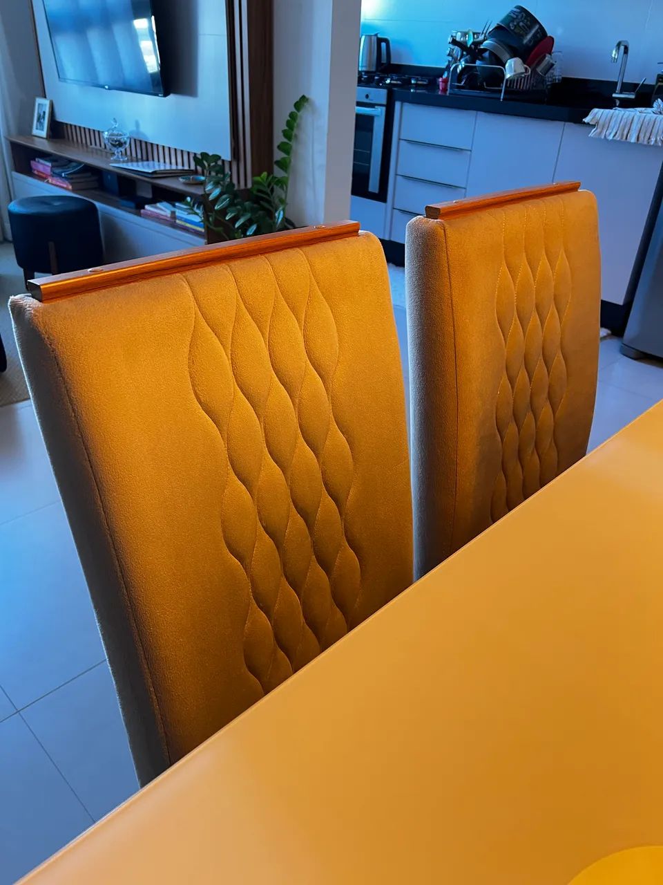 Mesa 6 lugares extremamente nova e elegante - Foto 3