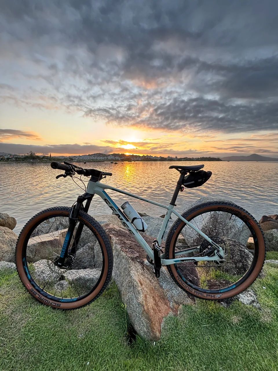 Bicicleta MTB Sense Impact Race 2024 - Foto 3
