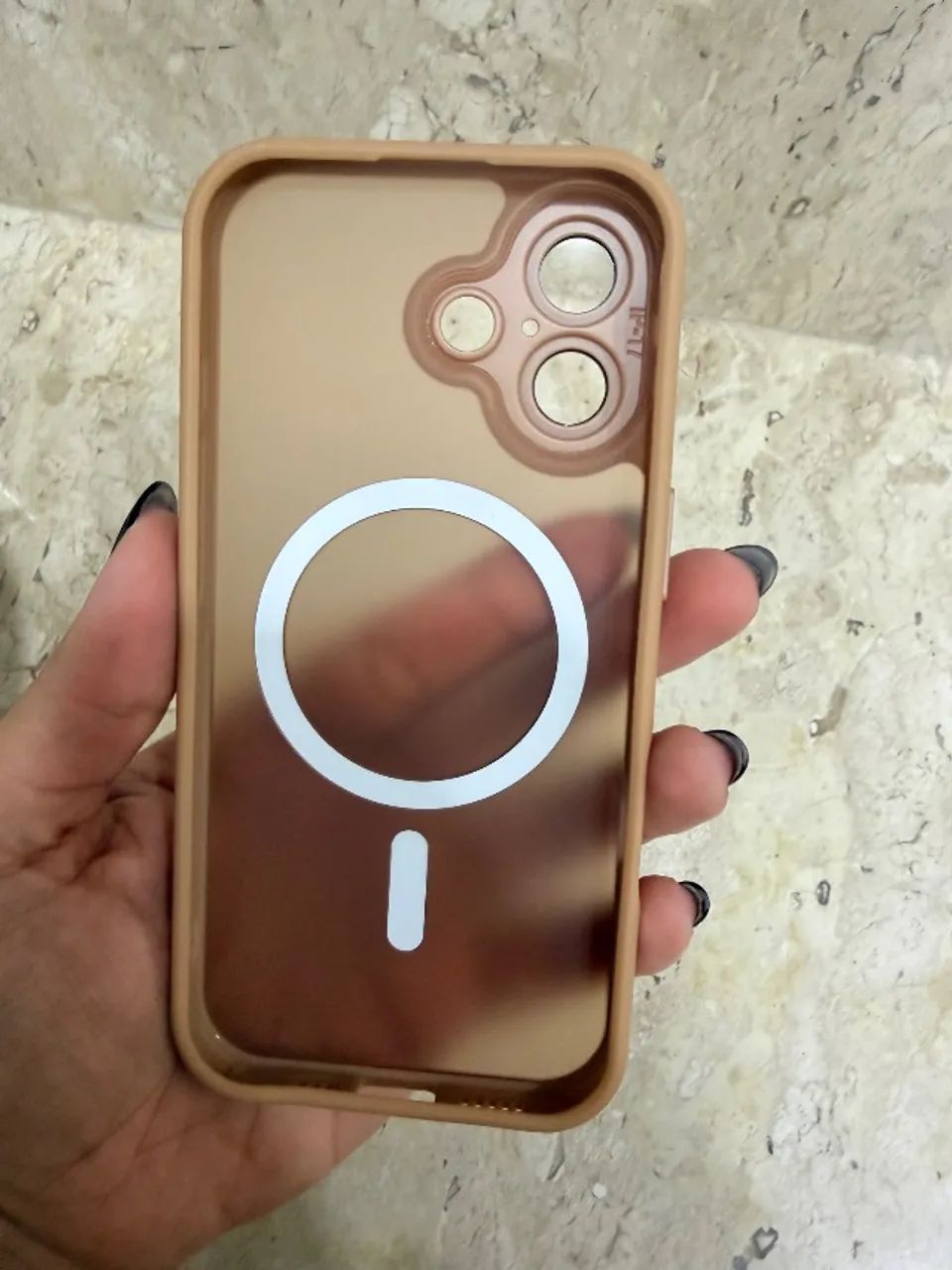 Capinha IPhone 17 transparente cor terra - Foto 5
