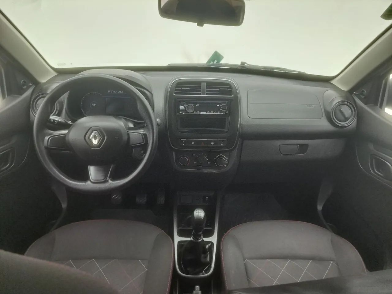 Renault Kwid 1.0 Zen, foto 15 de 18