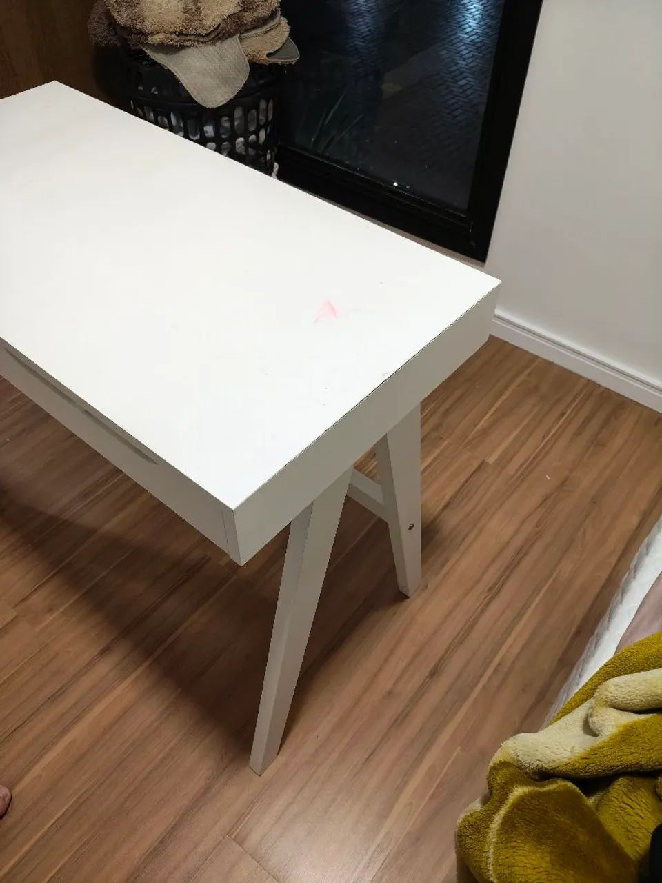Mesa escrivaninha branca - Foto 2