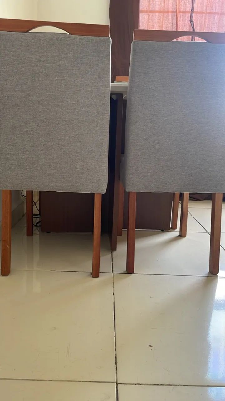 Mesa com 4 cadeiras  - Foto 3
