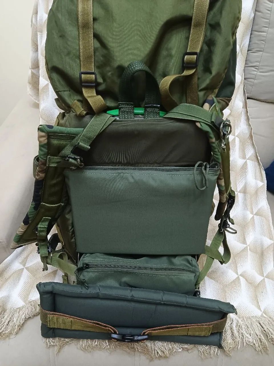 Mochila Americana original US ARMY GC GRANDE CAPACIDADE ALICE PACK MODOFICADA / EXPANDIDA  - Foto 3