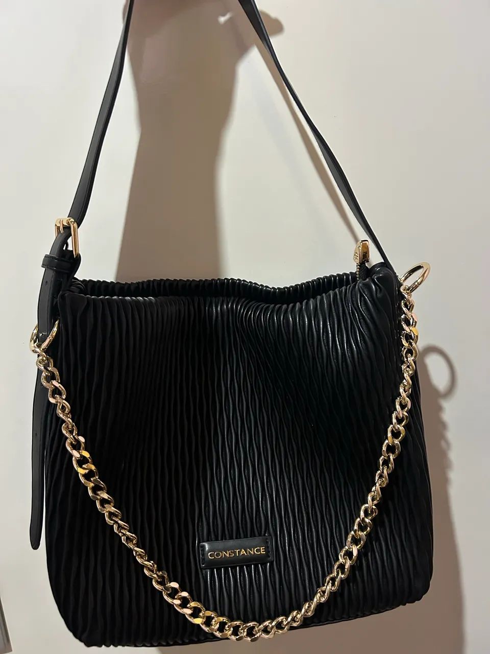 Bolsa preta Constance texturizada  - Foto 2