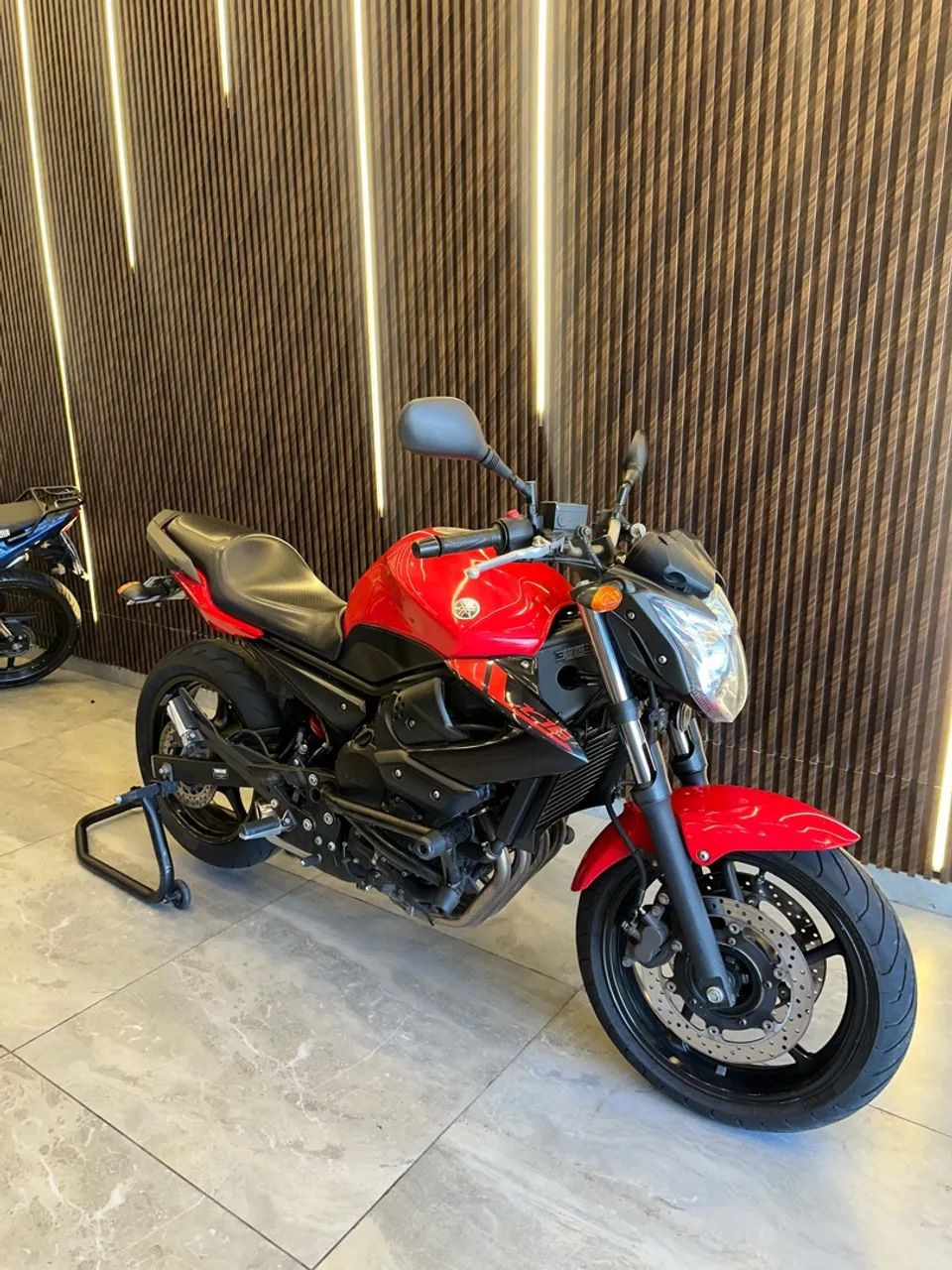 YAMAHA XJ6 2012 - Foto 2