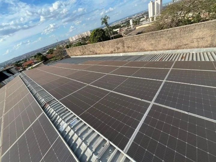 Limpeza especializada de painéis solares - Foto 3