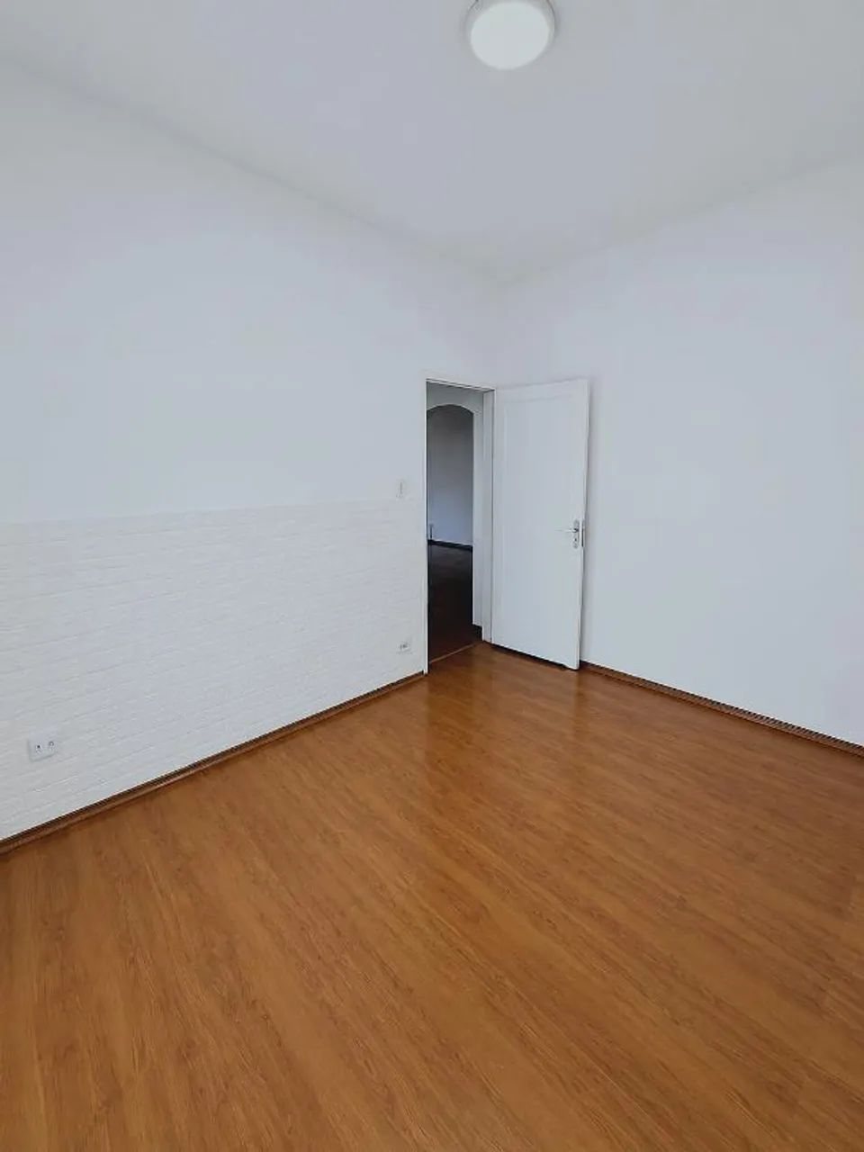 Casa Térrea com Edícula Completa, 4 Dormitórios e 3 Vagas na Cidade Dutra - Foto 4