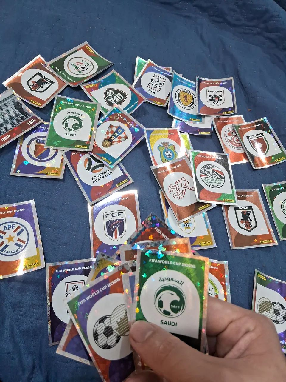 Figurinhas brilhantes e comuns copa