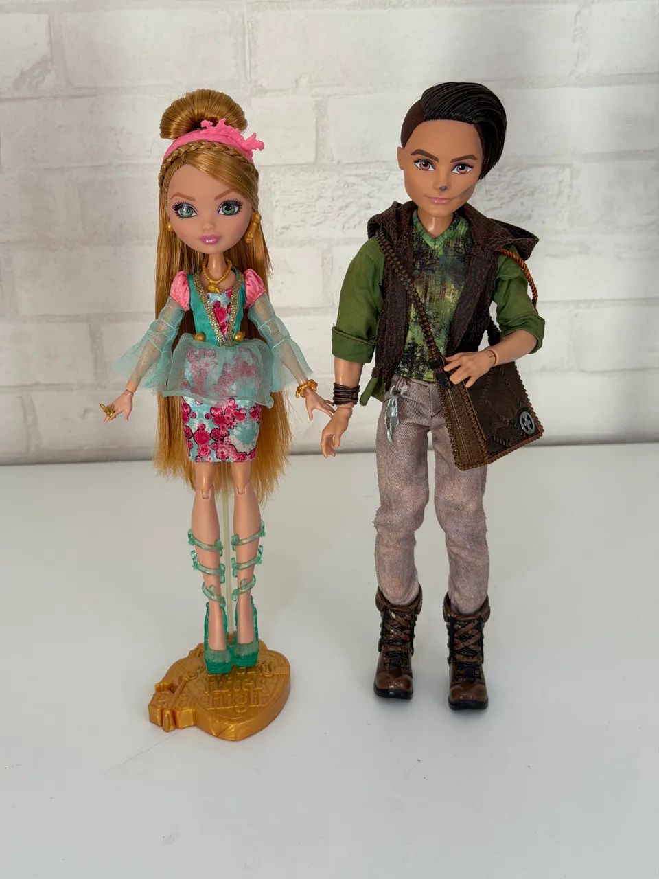 Boneca Ever After High Ashlynn Ella e Hunter Huntsman