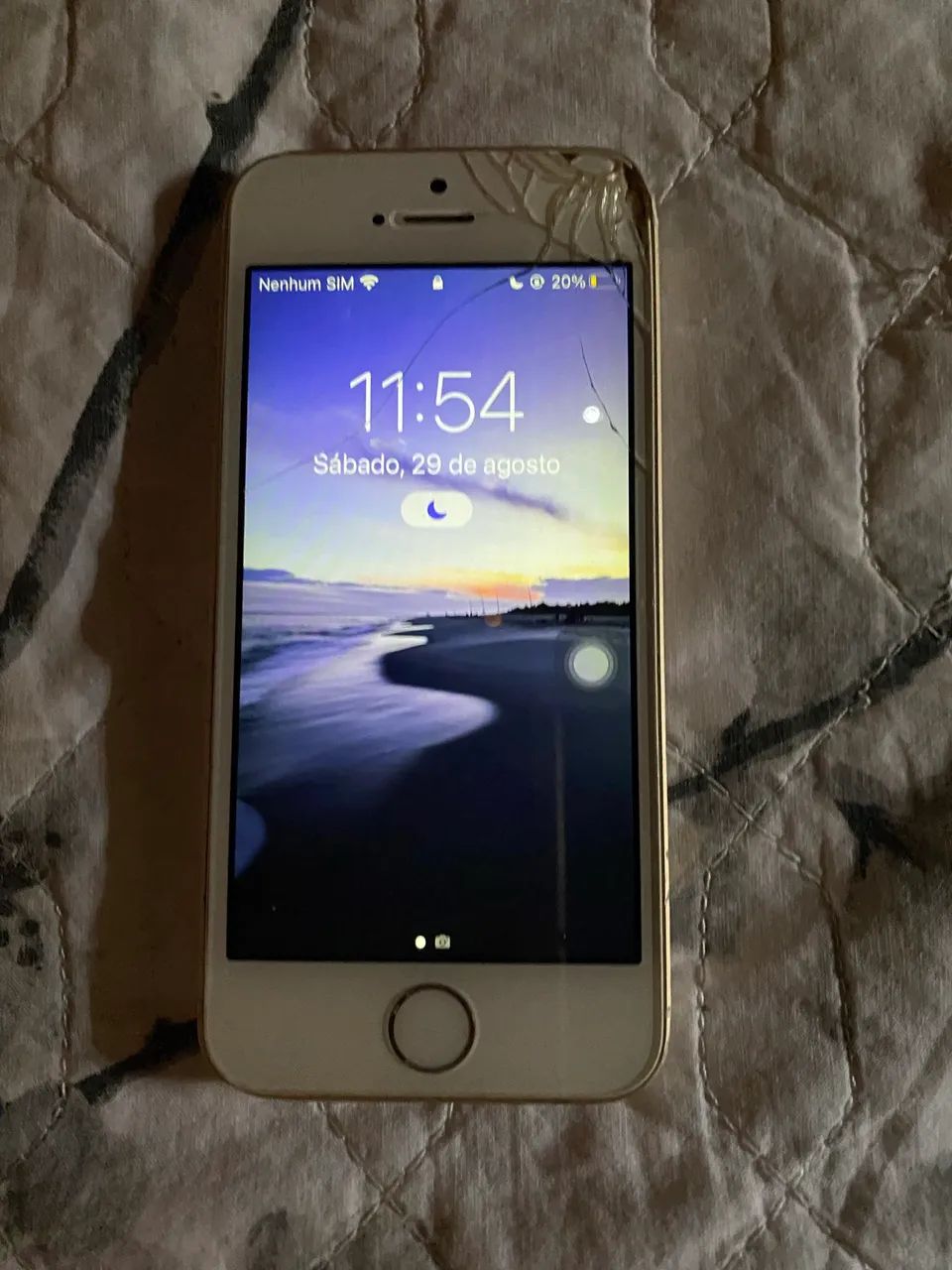 iPhone SE Dourado Usado - Foto 2